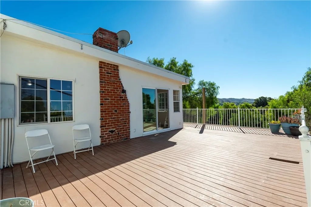 10161 Foothill Boulevard, Sylmar, California 91342 home-pic-25